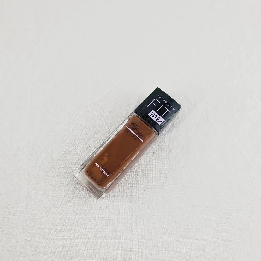 LAST ONE 🔥MAYBELLINE FIT ME matte poreless foundation